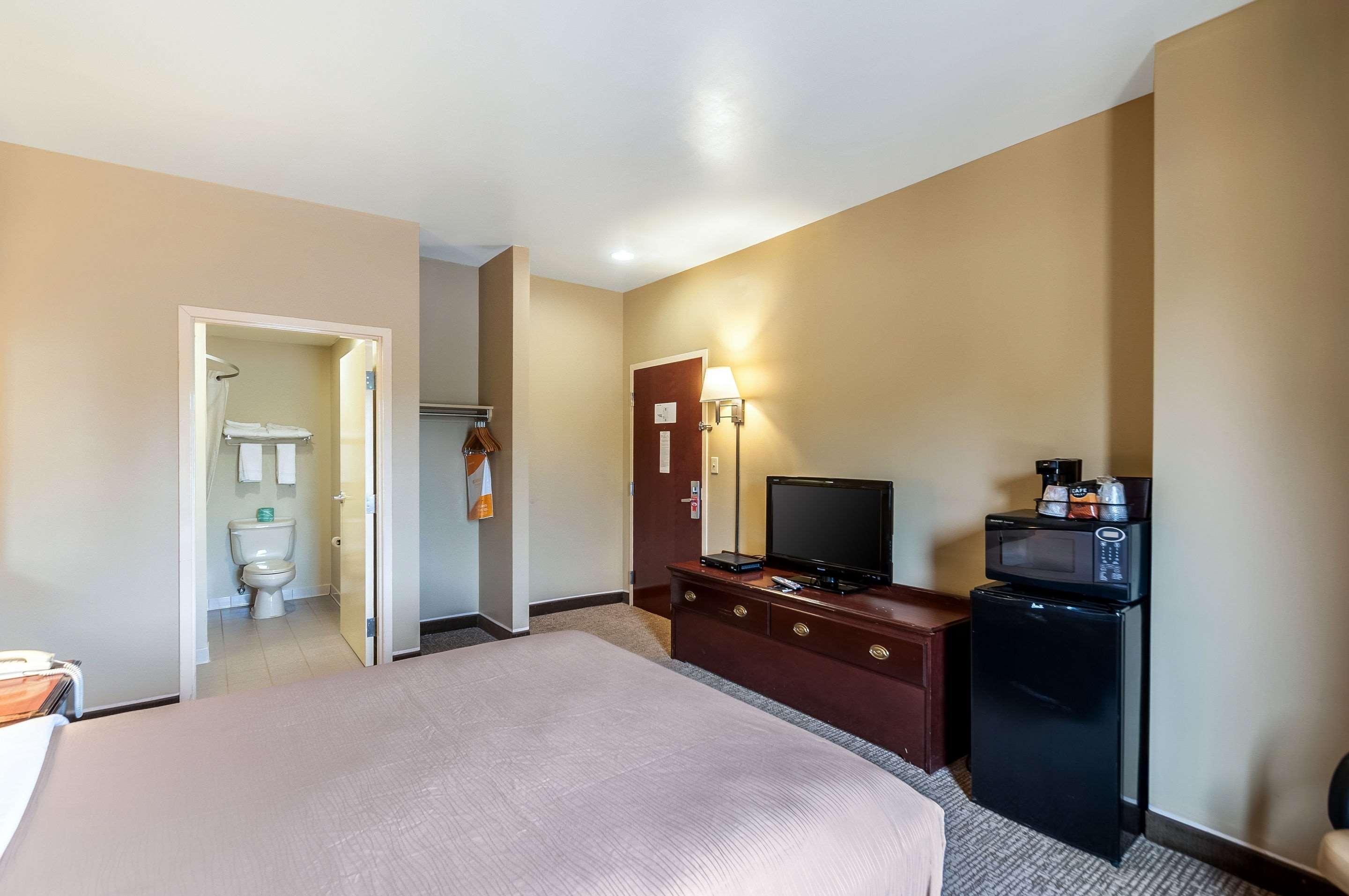 Econo Lodge Inn & Suites Middletown Kültér fotó