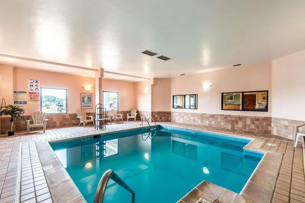 Econo Lodge Inn & Suites Middletown Kültér fotó